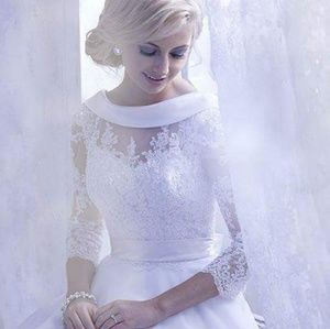 Beautiful Jacquelin Exclusive Wedding Dress
